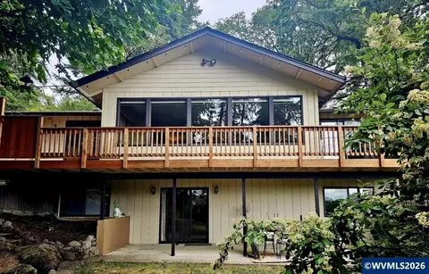 5833 NW Highland Pl, Corvallis, OR 97330
