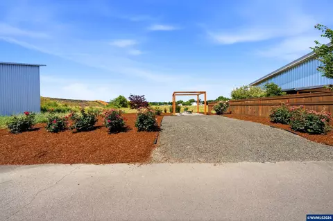 Exterior - 986 Berkeley Ln E, Monmouth, OR 97361 photo 13 of 13