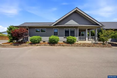 Exterior - 986 Berkeley Ln E, Monmouth, OR 97361 photo 2 of 13