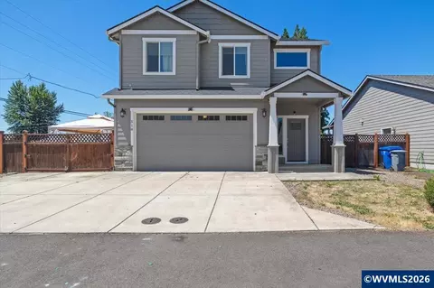 518 Red Cedar Ln NE, Salem, OR 97301