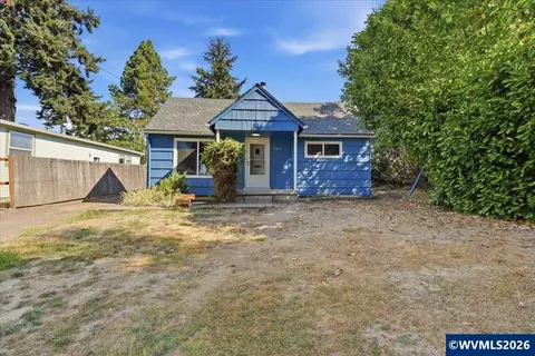 777 12 E Milton St, Lebanon, OR 97355