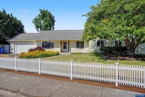 4699 Fuhrer St NE, Salem, OR 97305