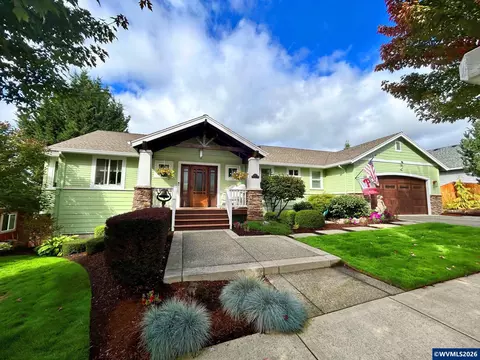 447 NW Mt Mazama St, Mcminnville, OR 97128