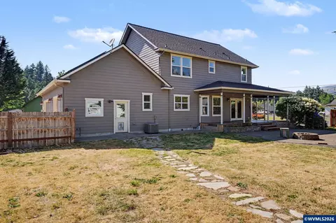 Exterior - 764 3rd St, Lyons, OR 97358 photo 13 of 13