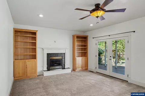 Living - 764 3rd St, Lyons, OR 97358 photo 1 of 3