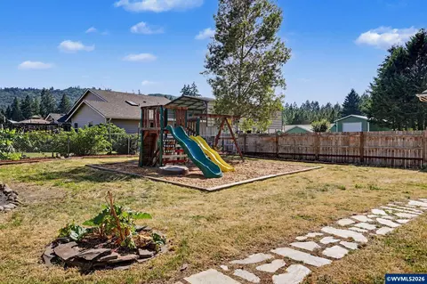 Exterior - 764 3rd St, Lyons, OR 97358 photo 12 of 13