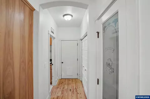 Entry Way - 764 3rd St, Lyons, OR 97358 photo 5 of 7
