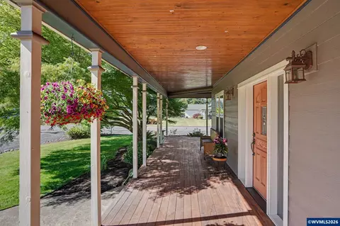 Exterior - 764 3rd St, Lyons, OR 97358 photo 6 of 13