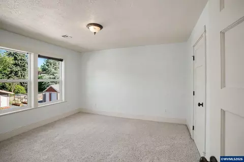 Bedroom - 764 3rd St, Lyons, OR 97358 photo 4 of 4