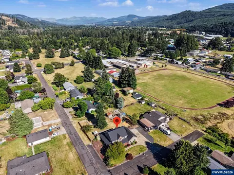 View/Area - 764 3rd St, Lyons, OR 97358 photo 5 of 6