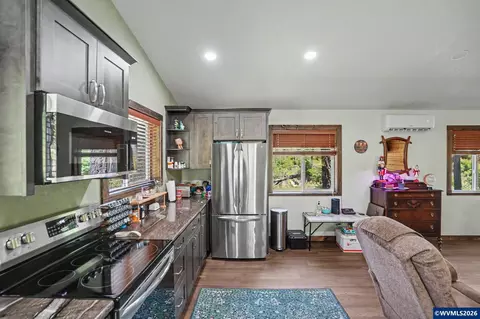 Kitchen - 26457 And 26497 Taylor Park Rd S, Lyons, OR 97358 photo 3 of 4