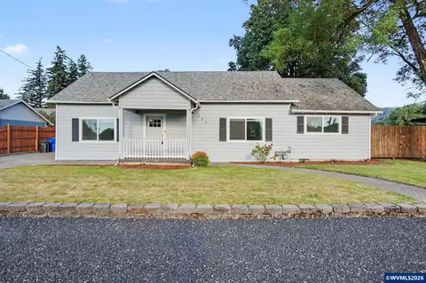 Exterior - 264 7th St, Lyons, OR 97358 photo 2 of 12