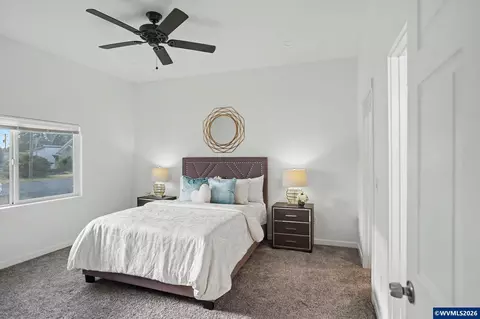 Bedroom - 264 7th St, Lyons, OR 97358 photo 1 of 5
