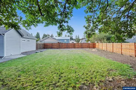 Exterior - 264 7th St, Lyons, OR 97358 photo 9 of 12