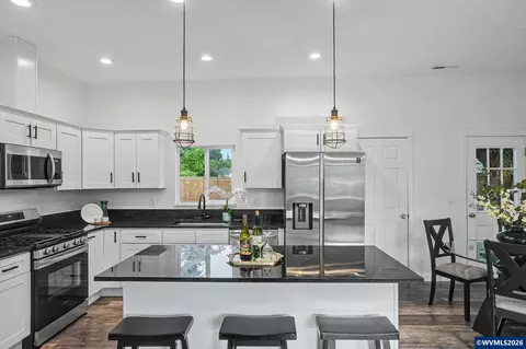 Kitchen - 264 7th St, Lyons, OR 97358 photo 1 of 6