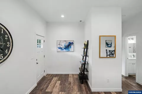 Entry Way - 264 7th St, Lyons, OR 97358 photo 1 of 1