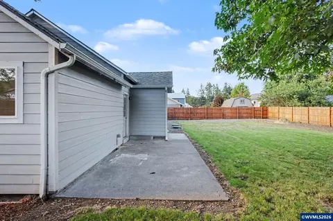Exterior - 264 7th St, Lyons, OR 97358 photo 6 of 12