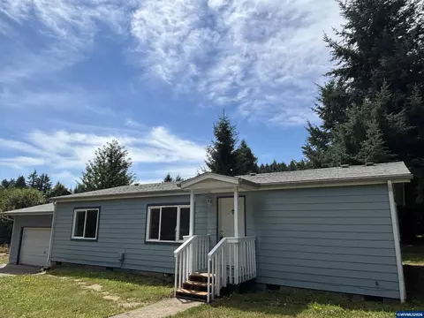 390 Montgomery St, Falls City, OR 97344