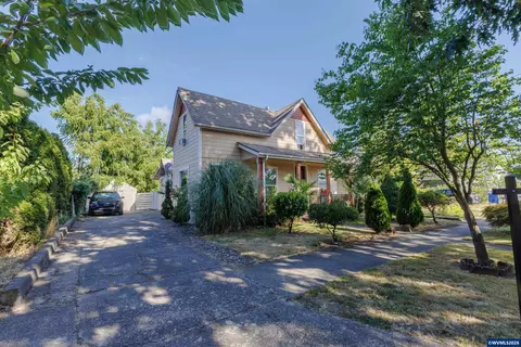 1329 Baker St NE, Salem, OR 97301