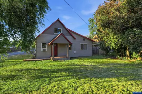 4200 Long St, Sweet Home, OR 97386