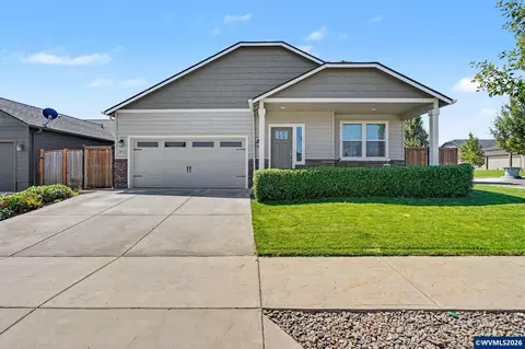 1411 SE Snowberry Ave, Dallas, OR 97338