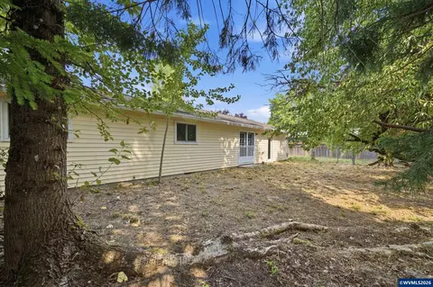 Exterior - 1213 Hemlock Lp Lp, Independence, OR 97351 photo 3 of 4