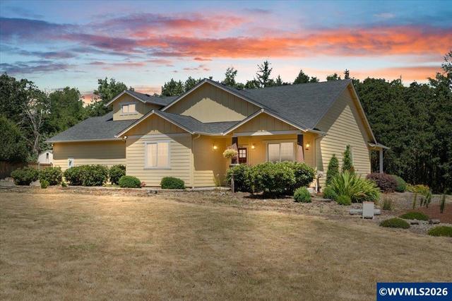 17245 Brown Rd, Dallas, OR 97338