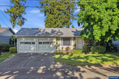 1050 Astor Way, Woodburn, OR 97071