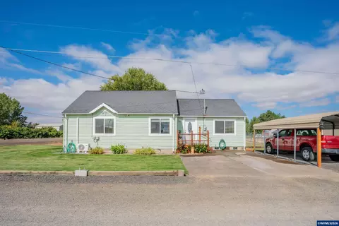 33554 Penny Ln, Lebanon, OR 97355