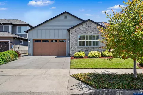 1153 SW Sylvia St, Corvallis, OR 97333