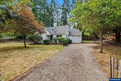 970 Heather Ln SE, Salem, OR 97302