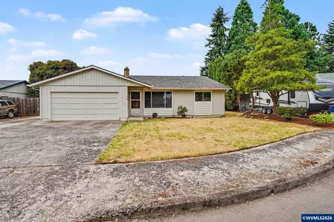4235 Snoopy Ct NE, Salem, OR 97301