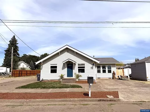 271 S 3rd St, Lebanon, OR 97355