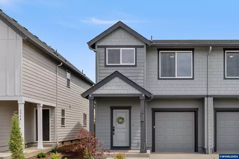 1564 Brown St, Woodburn, OR 97071