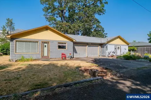 1120-1124 Sherman St SE, Albany, OR 97322