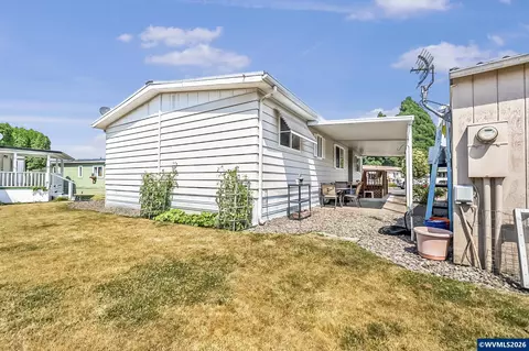 1418 Pine Space C St NE #C, Silverton, OR 97381 photo 4