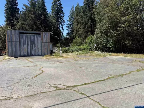 205 Church St, Idanha, OR 97350