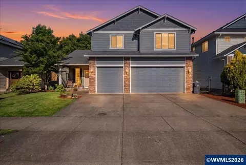 2333 Mountain River Dr, Lebanon, OR 97355