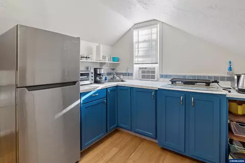 Kitchen - 327 S 46th St, Springfield, OR 97478 photo 5 of 5