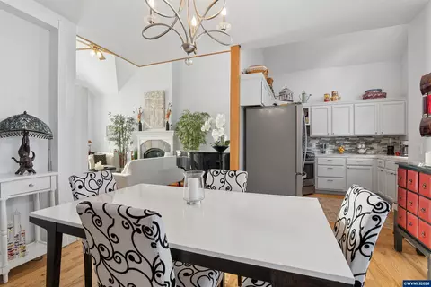 Dining - 327 S 46th St, Springfield, OR 97478 photo 3 of 4