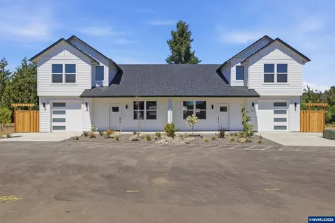1251 Brown St, Woodburn, OR 97071