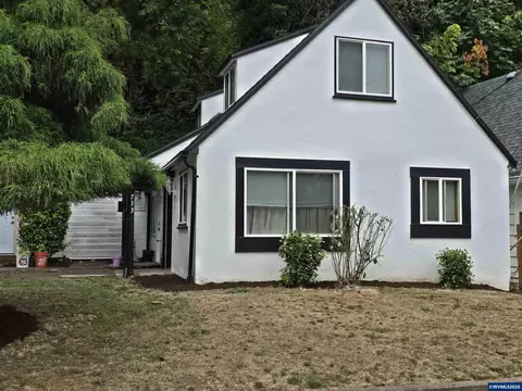 733-735 Piedmont Ave NW, Salem, OR 97304