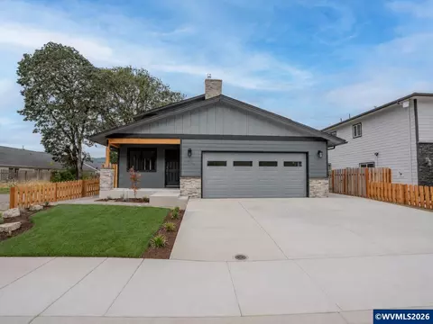 2456 Phillips Way, Lebanon, OR 97355
