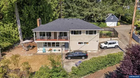 954 Terrace Dr NW, Salem, OR 97304