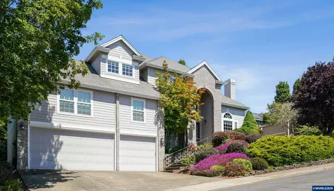 595 Harbourtown Ct SE, Salem, OR 97306