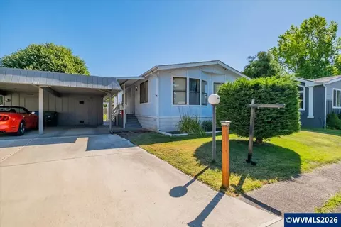 4915 Swegle Rd NE #13, Salem, OR 97301