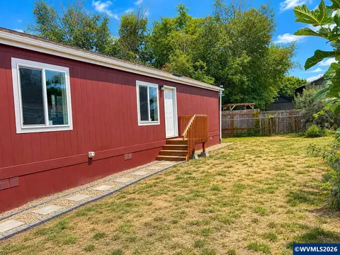 300 SE Goodnight Ave #50, Corvallis, OR 97333