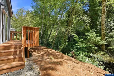 620 N Wayside Lp Lp, Otis, OR 97368 photo 5