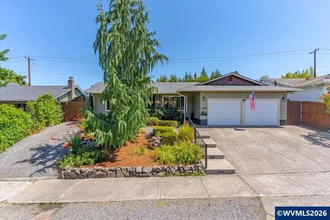 2456 Wintergreen Ave NW, Salem, OR 97304