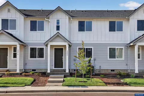 2284 Sawtelle Dr, Woodburn, OR 97071